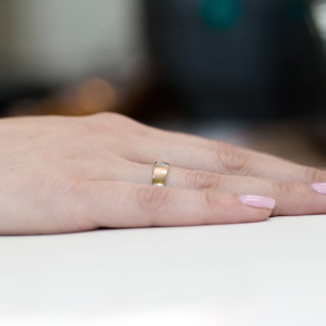 Pierścionek z Brylantami 0,03ct z białego złota próby 585. W-064B